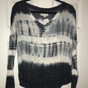 Aeropostale light weight tie dye sweater